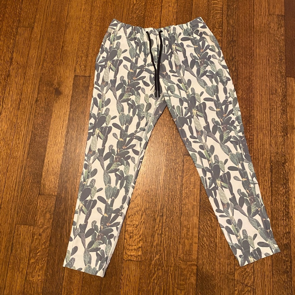 Lululemon cactus joggers